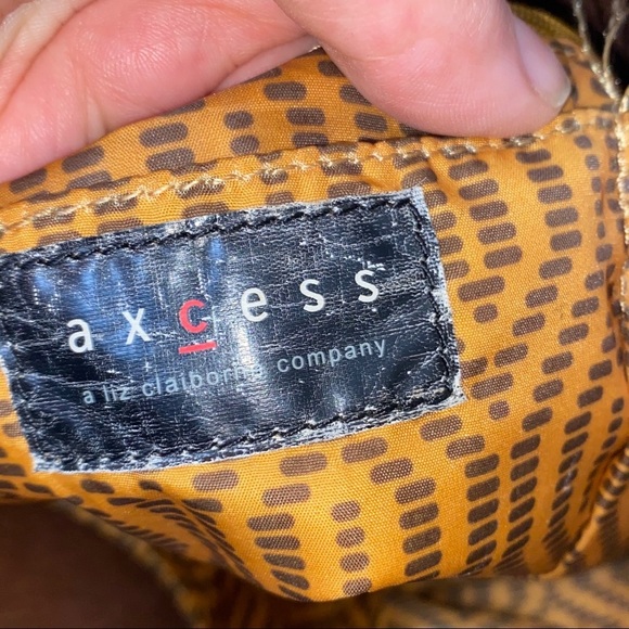 Axcess Liz Claiborne Color Block Boho Bag - Picture 11 of 15